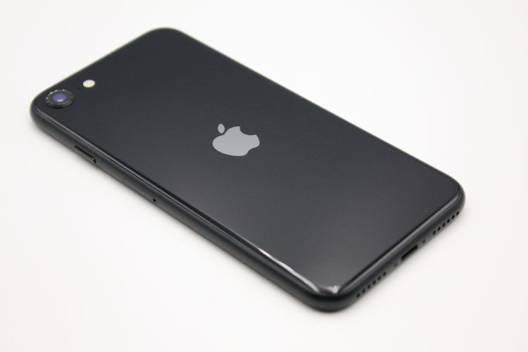 �Хåƥ꡼�����ɹ�(100��) iPhoneSE ��3���� 64GB SIM�ե꡼ B���