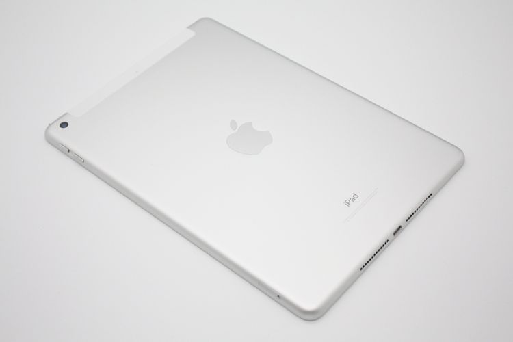 �ò� iPad ��6���� 32GB Wi-Fi+Cellular��ǥ� Silver B���