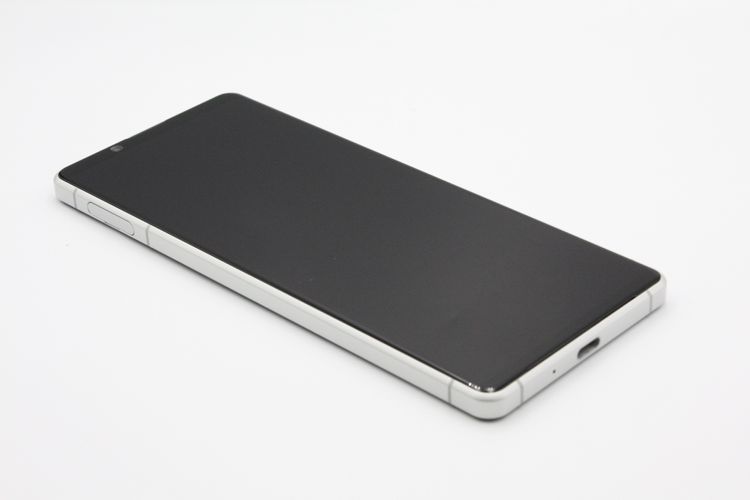 Xperia 1 II SOG01 �ۥ磻�� SIM���å�����Ѥ� C���
