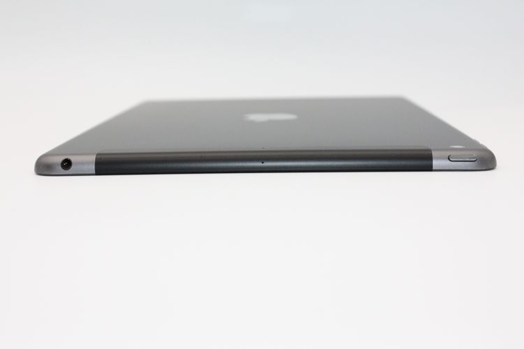 iPad ��7���� Wi-Fi+Cellular 32GB ���ڡ������쥤 B���