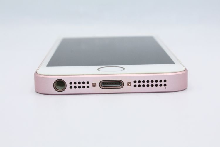 �Хåƥ꡼�����ɹ�(100��) iPhone SE 32GB SIM���å�����Ѥ� C���