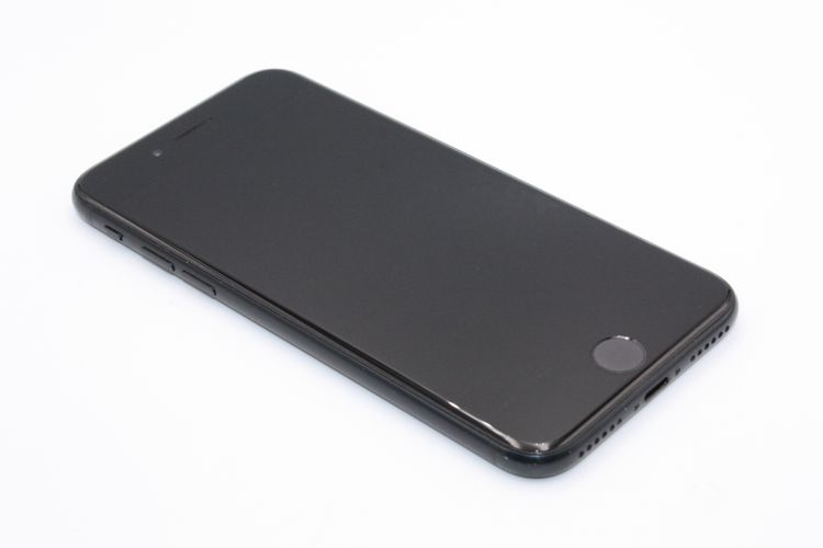 iPhoneSE ��3���� 64GB SIM�ե꡼ �ߥåɥʥ��� C���