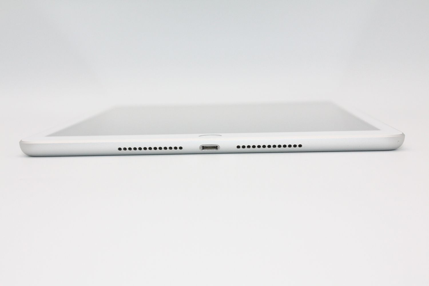 ムスビー｜訳あり特価 iPad 第8世代 32GB Wi-Fi+Cellularモデル B