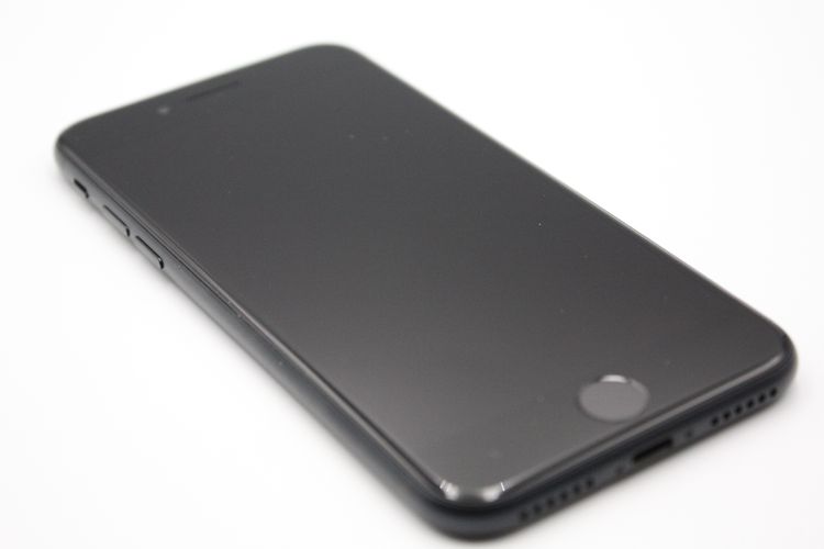 �Хåƥ꡼�����ɹ�(98%) iPhone SE ��3���� 64GB SIM�ե꡼