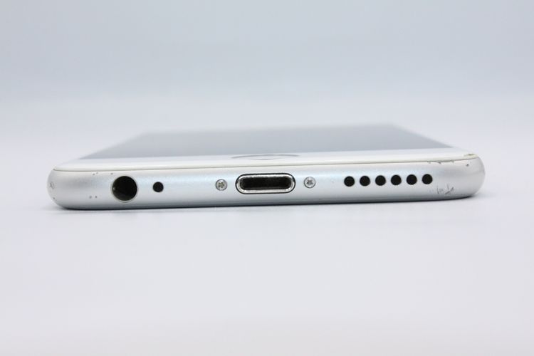 �������ò� iPhone6 16GB ����С� au �������