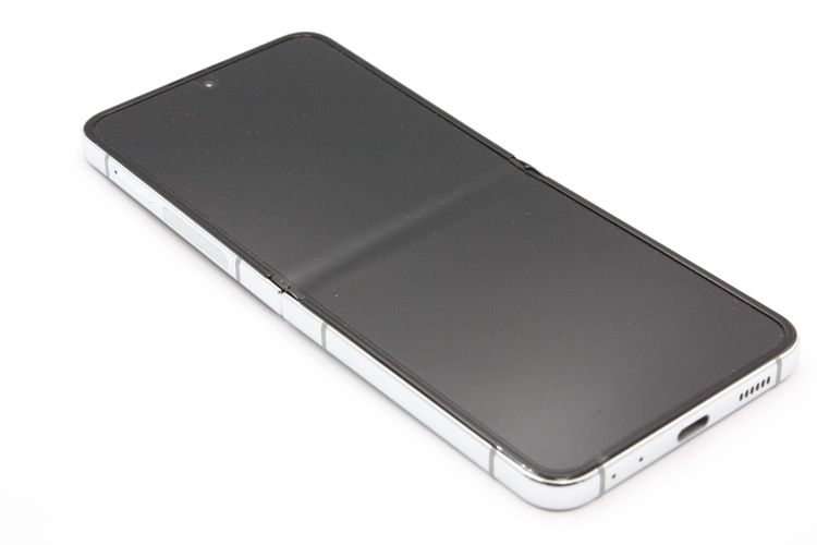 Galaxy Z Flip5 商品一覧｜ムスビー【中古スマホ・中古タブレット専門