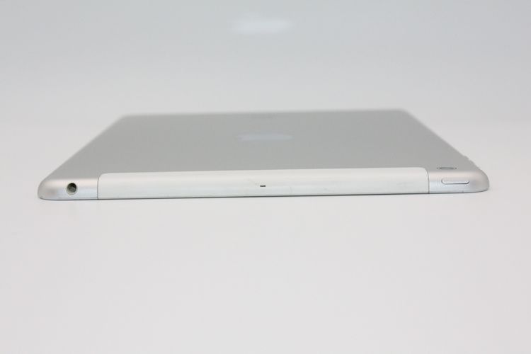 iPad Air ��1���� Wi-Fi + Cellular��ǥ� 16GB au B���