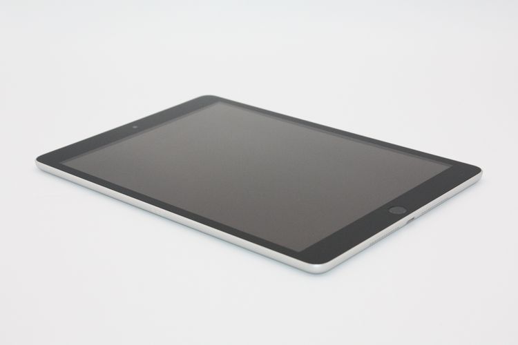 iPad ��9���� 64GB Wi-Fi + Cellular��ǥ� ����С� A���