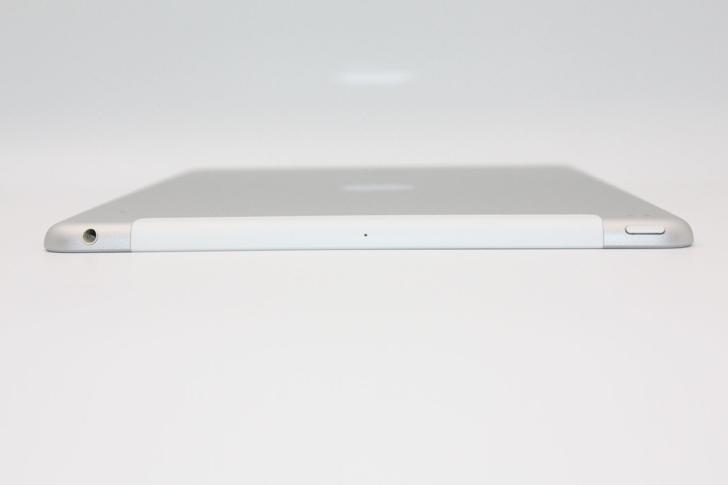 ムスビー｜訳あり特価 iPad 第8世代 32GB Wi-Fi+Cellularモデル B