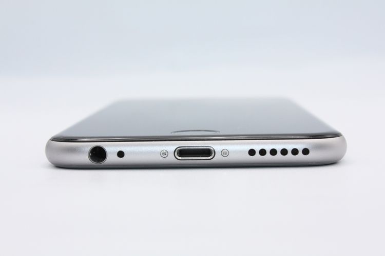 �������ò� �Хåƥ꡼�����ɹ�(98��) iPhone6 16GB ���ڡ������쥤 au C���