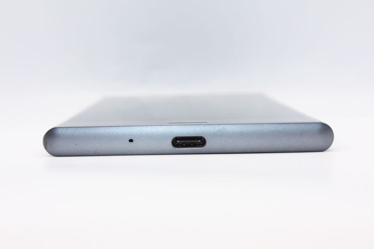Xperia XZ1 SOV36 �ࡼ���åȥ֥롼 SIM���å�����Ѥ� C���