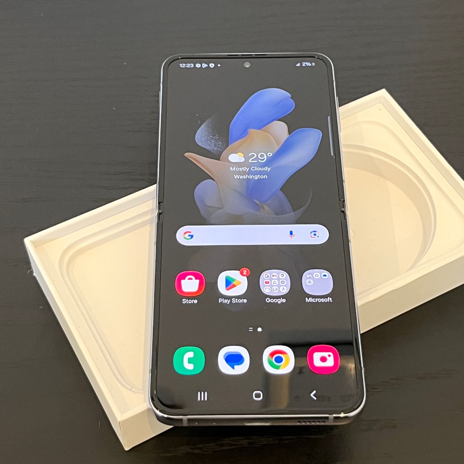 ムスビー｜【超美品】Android Galaxy Z Flip4｜256gb｜SIMフリー 