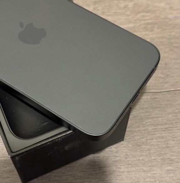 �ڥХåƥ꡼100��ۡ��ɹ���iPhone 16e��128GB��SIM�ե꡼