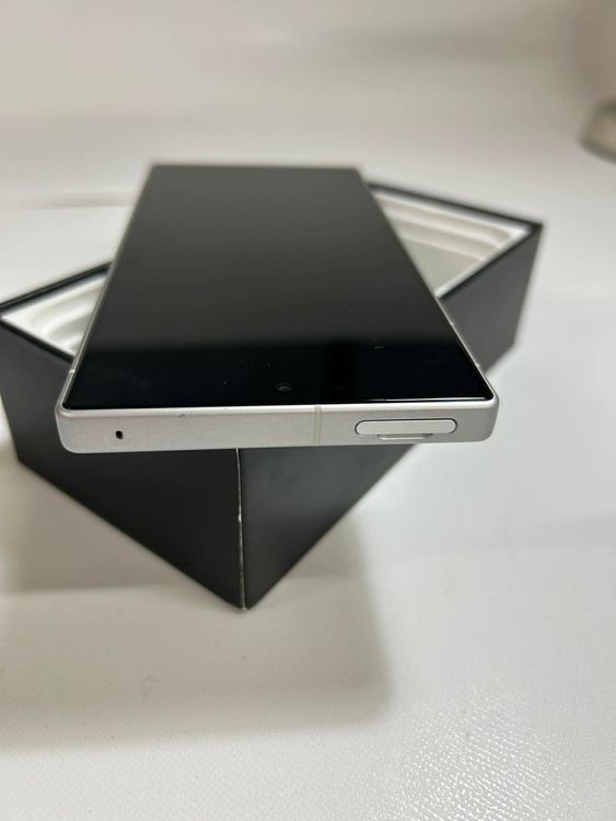AQUOS R9 | 256GB | A401SH | SIM�ե꡼