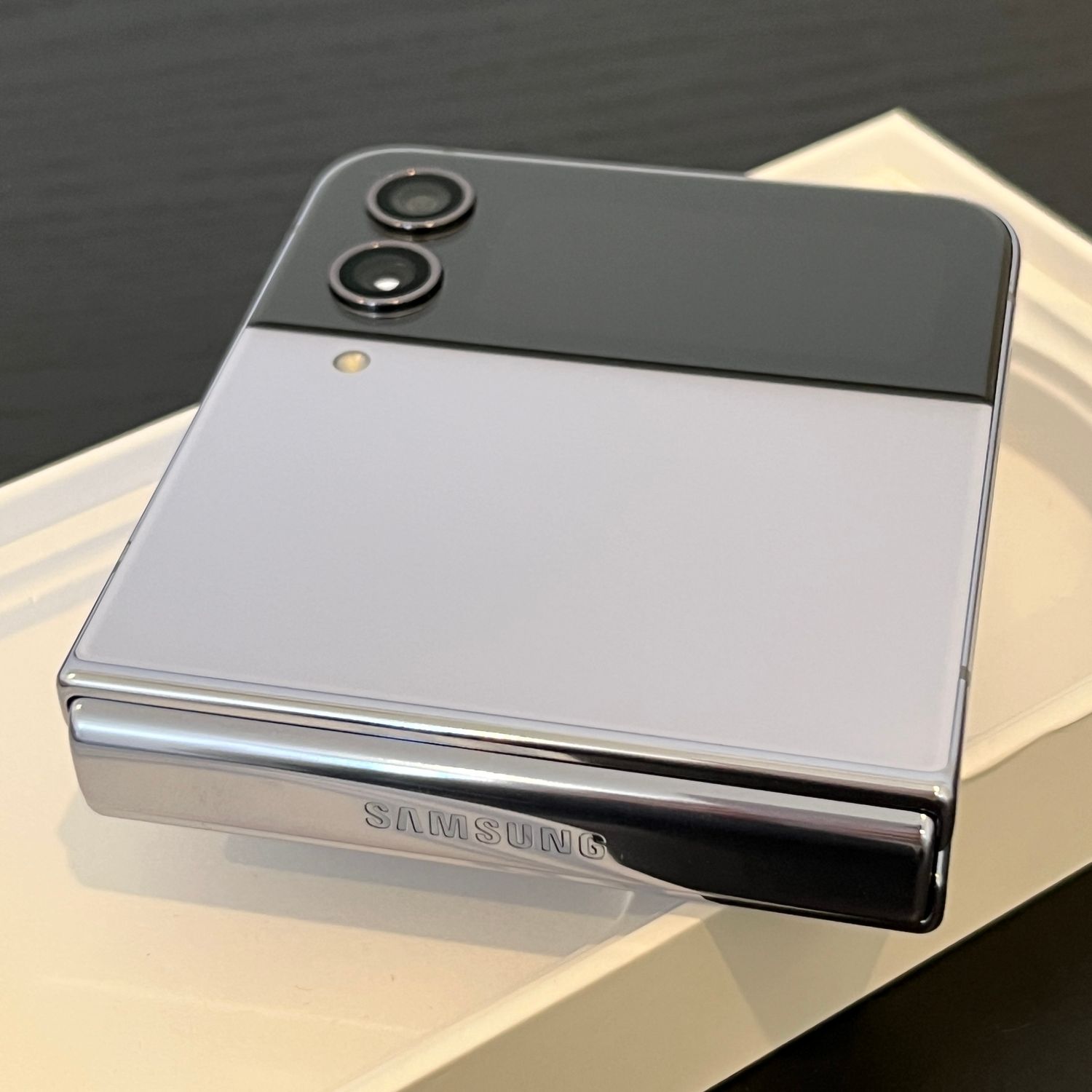 ムスビー｜【超美品】Android Galaxy Z Flip4｜256gb｜SIMフリー 