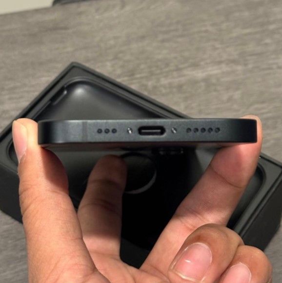 �ڥХåƥ꡼100��� iPhone 16e��128GB��SIM�ե꡼