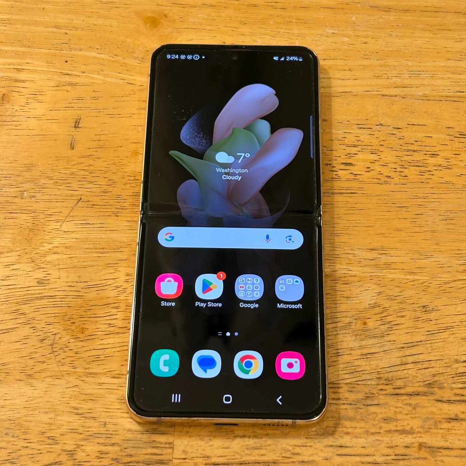 ムスビー|【ジャンク品】Android Galaxy Flip4|256gb|SIM ムスビー|【ジャンク品】Android Galaxy Flip4|256gb|SIM