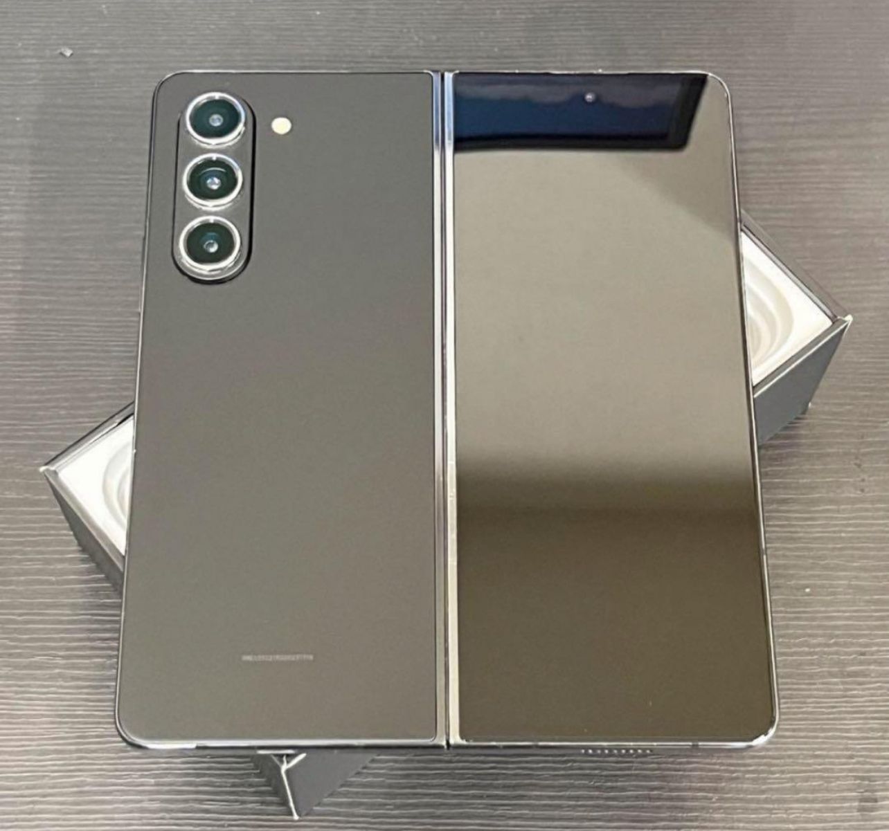 【未使用品】GALAXY Z FOLD 5 512GB simフリー ムスビー|【美品】ギャラクシー Z Fold 5|512gb|SIMフリー
