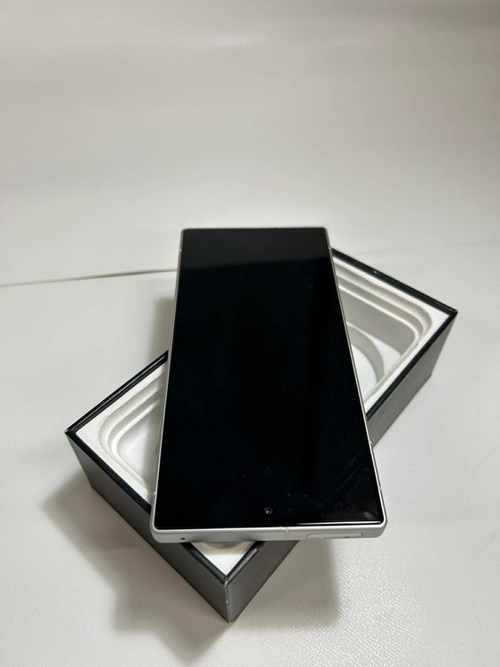 AQUOS R9 | 256GB | A401SH | SIM�ե꡼