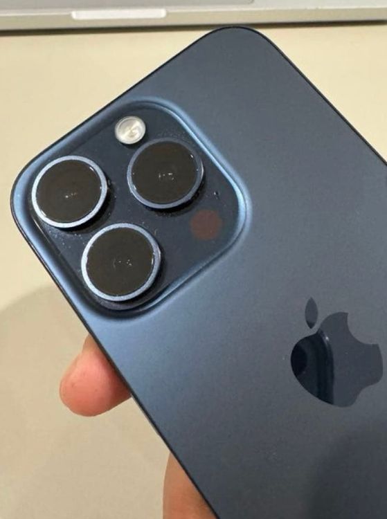 ���ʡ�iPhone 15 Pro��512GB��SIM�ե꡼�ǡ��Хåƥ꡼99��