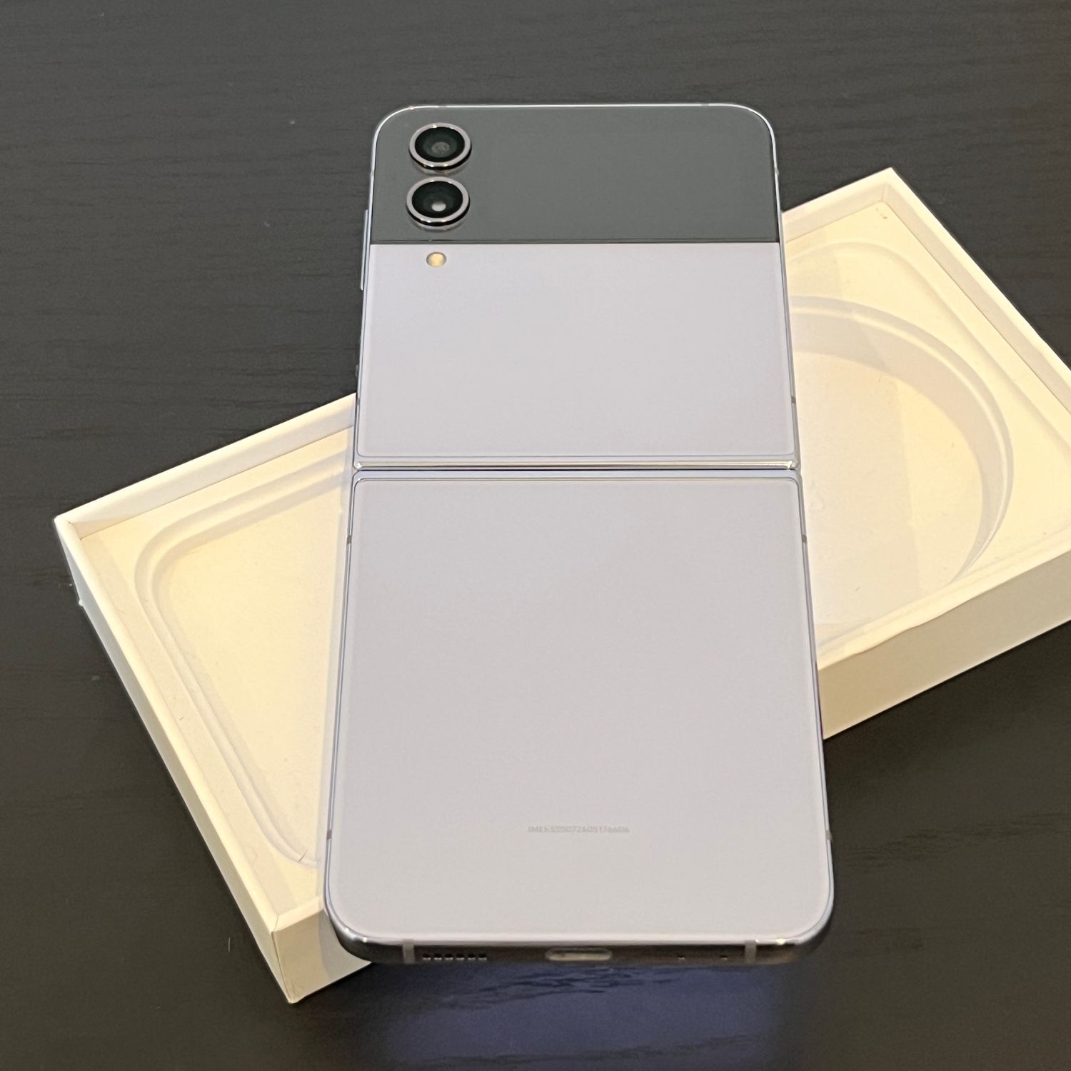 ムスビー｜【超美品】Android Galaxy Z Flip4｜256gb｜SIMフリー 