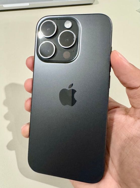 ���ʡ�iPhone 15 Pro��512GB��SIM�ե꡼�� �Хåƥ꡼99%