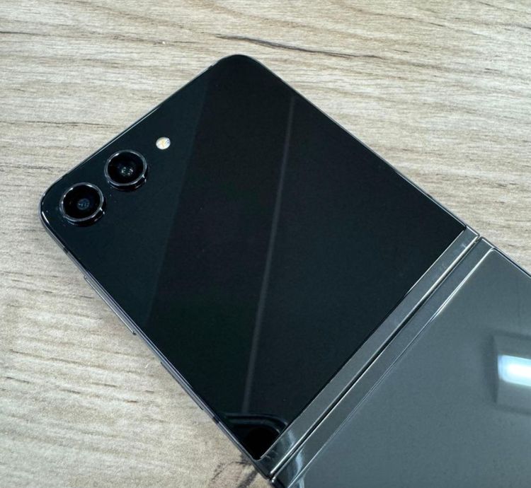 ������ʡ�Samsung Galaxy Z Flip5 SIM�ե꡼��