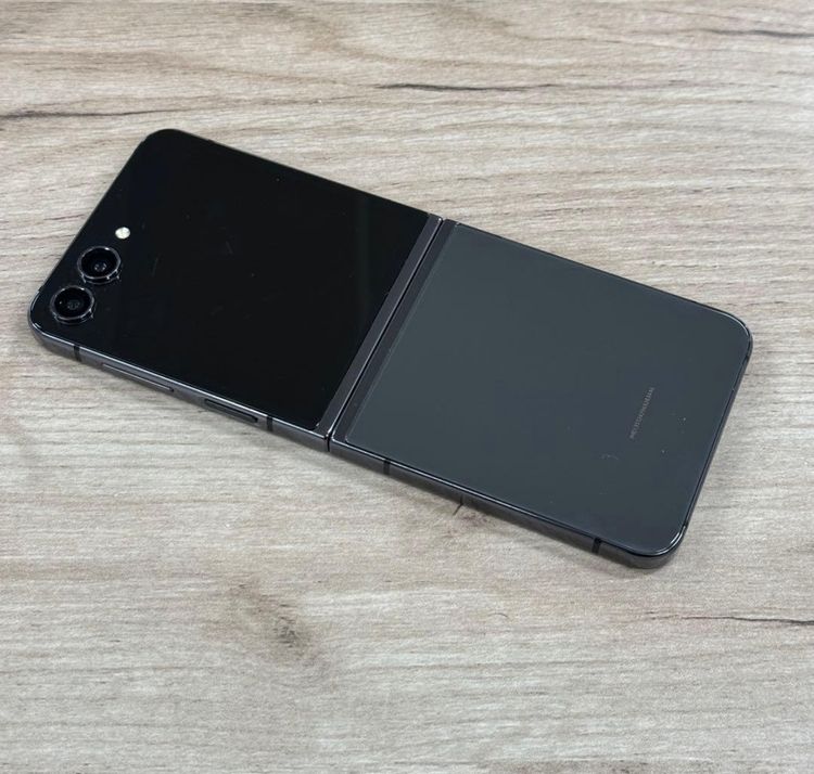 [���ɤʤ�] �ɹ� Galaxy Z Flip 5 | 512gb | SIM�ե꡼