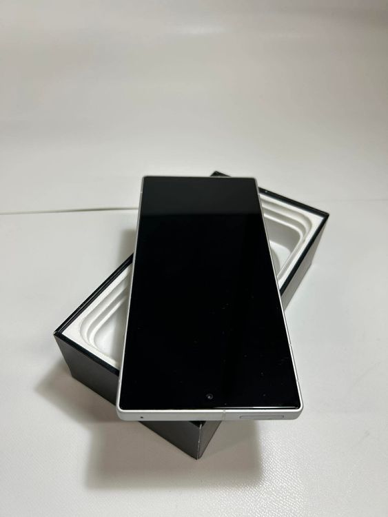 AQUOS R9 | 256GB | A401SH | SIM�ե꡼