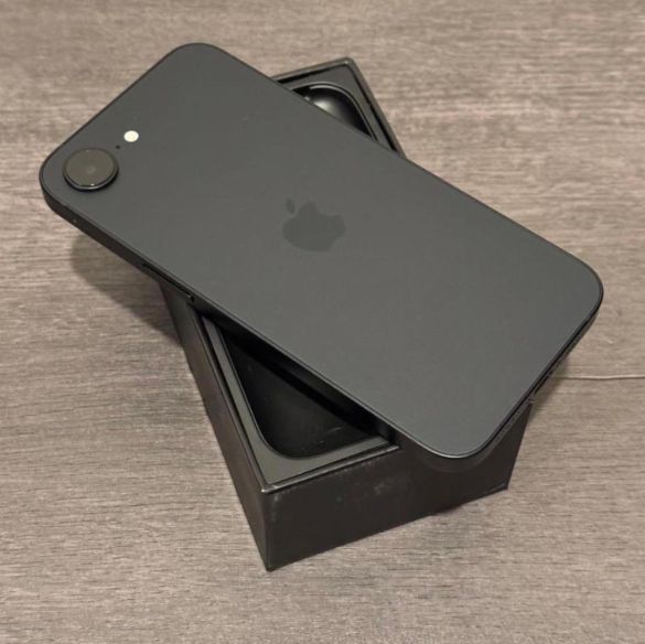 �ڥХåƥ꡼100��ۡ��ɹ���iPhone 16e��128GB��SIM�ե꡼