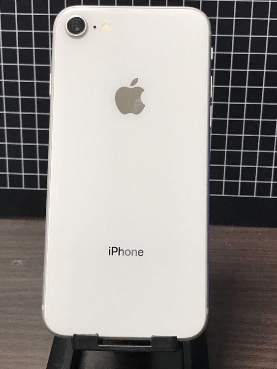 SIM�ե꡼ iPhone8 64GB ����С� �Хåƥ꡼94%