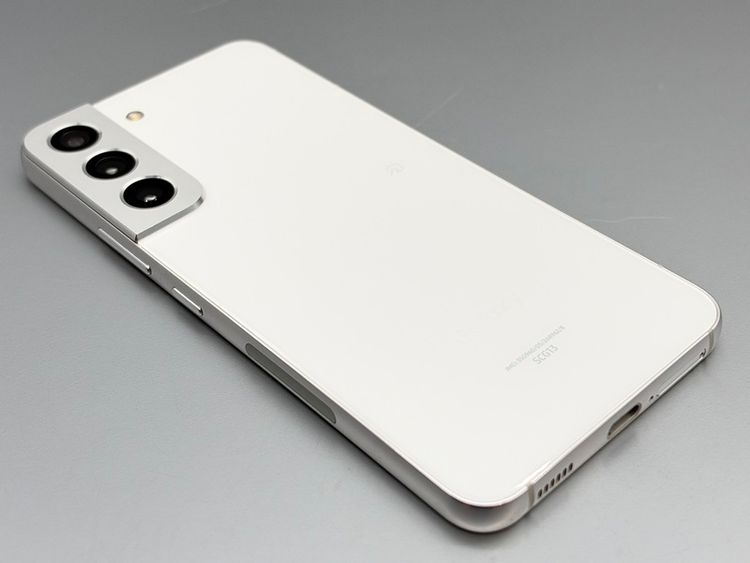 ��Ķ���ʡ�SCG13 Galaxy S22 �ե���ȥ�ۥ磻�� D689628-