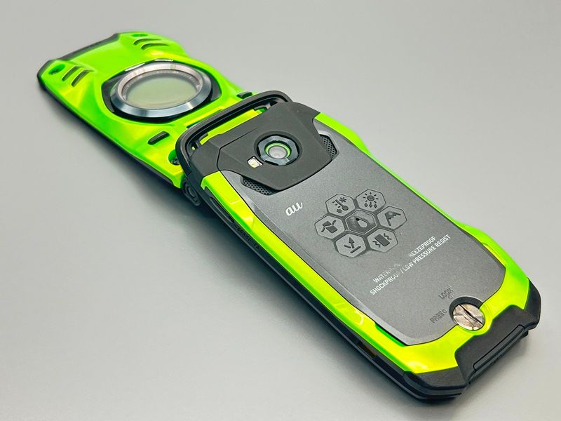 ムスビー｜☆美品☆KYY31 G'zOne TYPE-XX リキッドグリーン