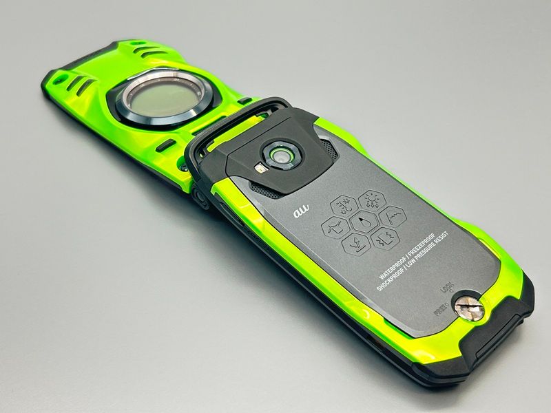 G'z One TYPE-XX KYY31 リキッドグリーン 本体のみ ムスビー｜【SIMフリー】G'zOne TYPE-XX KYY31 リキッドグリーン