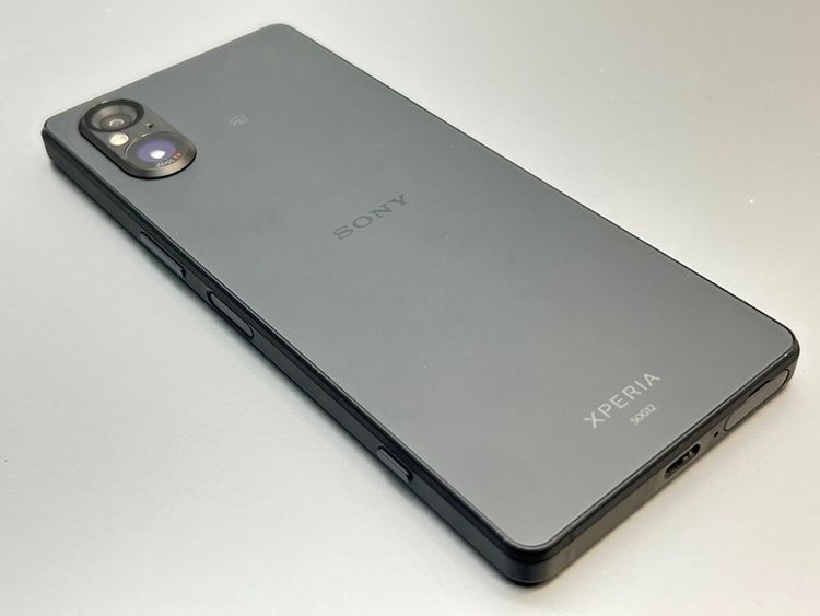 �����ʡ�SOG12 Xperia 5 V �֥�å� D127423-