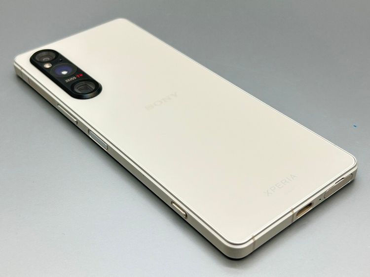 ★良品中古★SOG10 Xperia 1 V プラチナシルバー D511523-