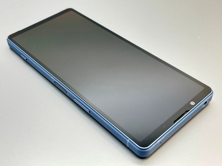 �����ʡ�SOG12 Xperia 5 V �֥롼 D082222-