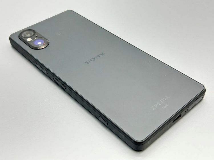 ��Ķ���ʡ�SOG12 Xperia 5 V �֥�å� 263608A