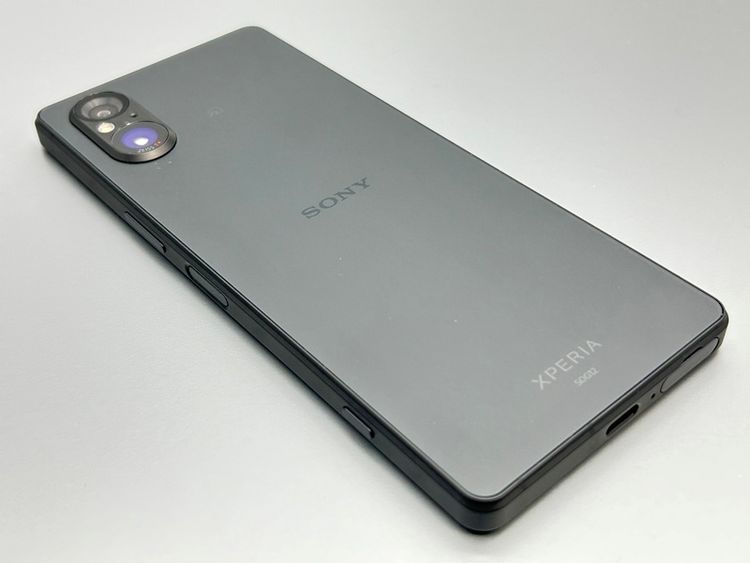 ��Ķ���ʡ�SOG12 Xperia 5 V �֥�å� 090068A