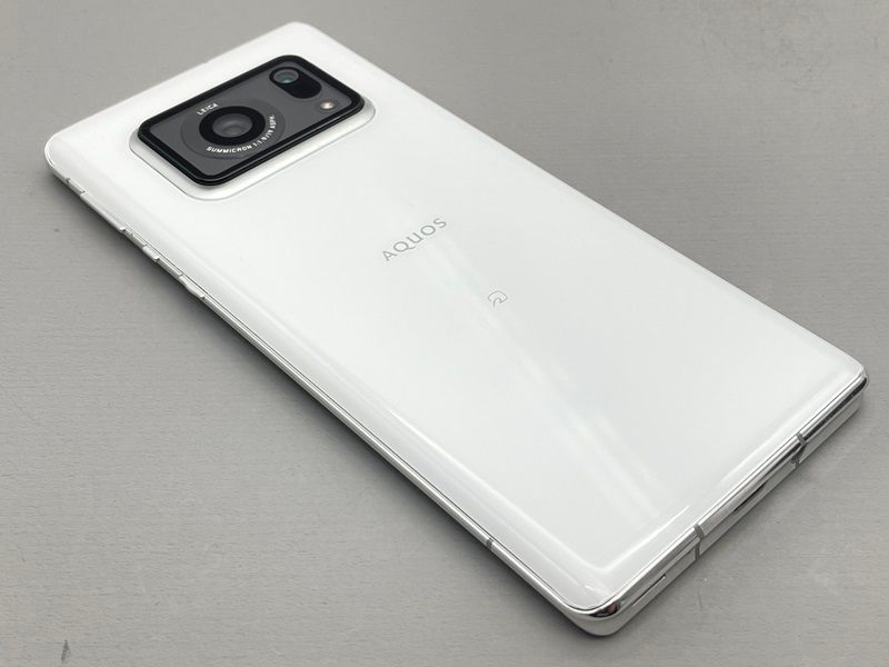 ムスビー｜☆美品☆A101SH AQUOS R6 ホワイト 111968【AQUOS R6