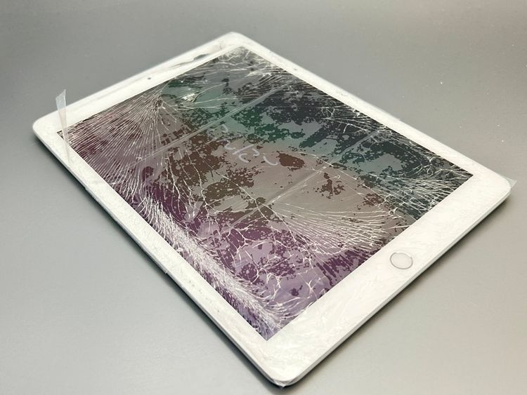 ���������iPad6(�裶����)Wi-Fi 32GB   ����С� DWQJF8K-
