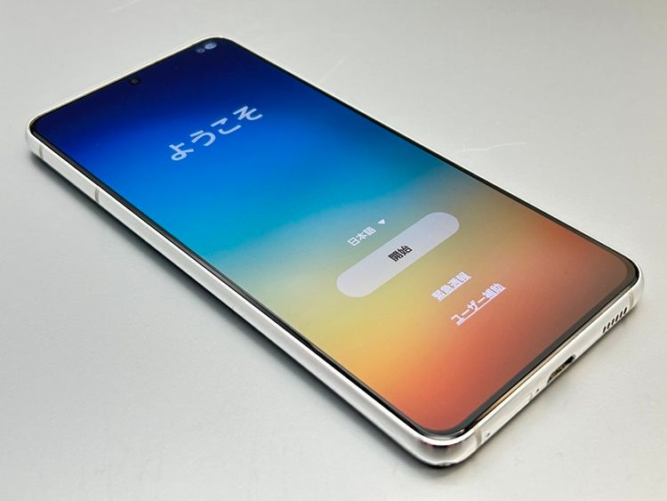 ���ʰ¡�SCG09 Galaxy S21 5G �ե���ȥ�ۥ磻�� D237804-