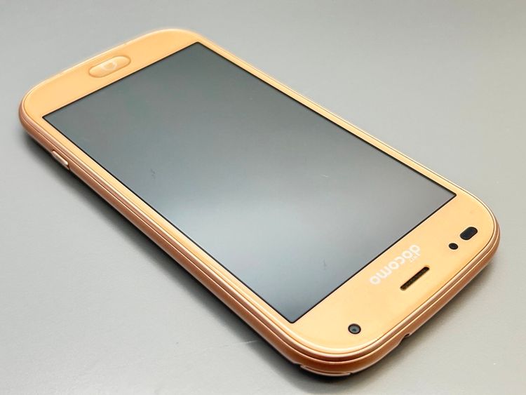 ��������š�F-01L �餯�餯���ޡ��ȥե��� me ������� D704897-