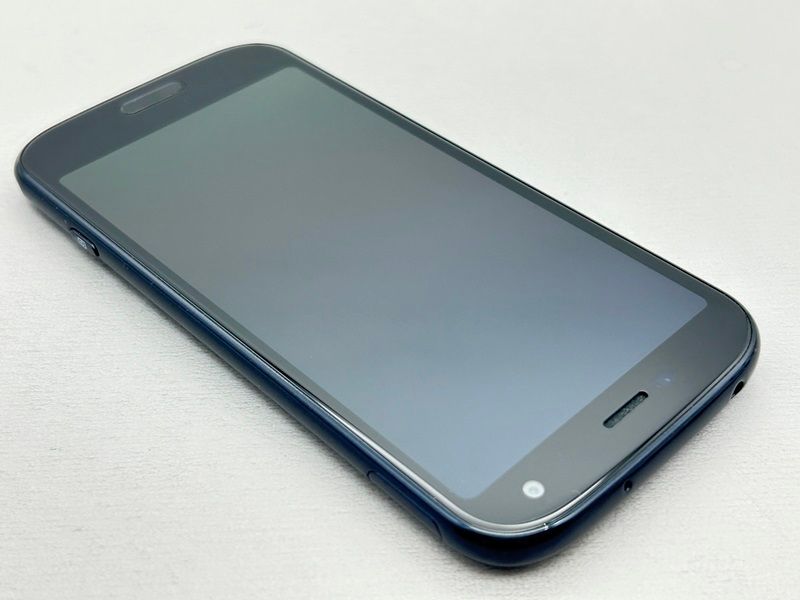 ムスビー｜☆新品同様☆F-52B らくらくスマートフォン ネイビー
