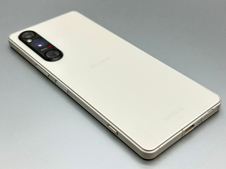 ★美品★SOG10 Xperia 1 V プラチナシルバー D529962-