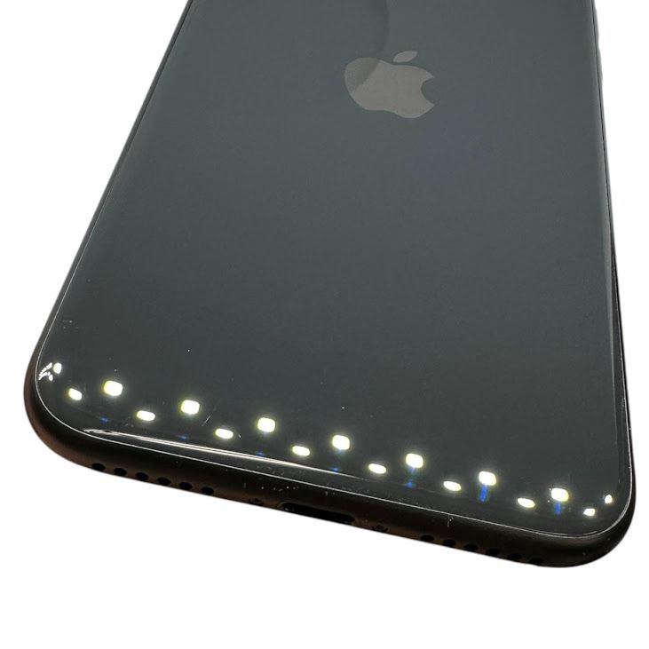 �ڥХåƥ꡼95%��iPhone��SE����2�����64GB���֥�å���SIM�ե꡼��au��