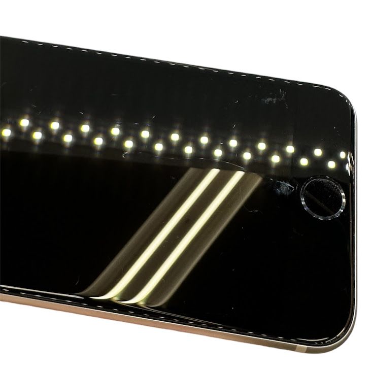 �ڥХåƥ꡼100%��iPhone��SE����2�����64GB���ۥ磻�ȡ�SIM�ե꡼��au��