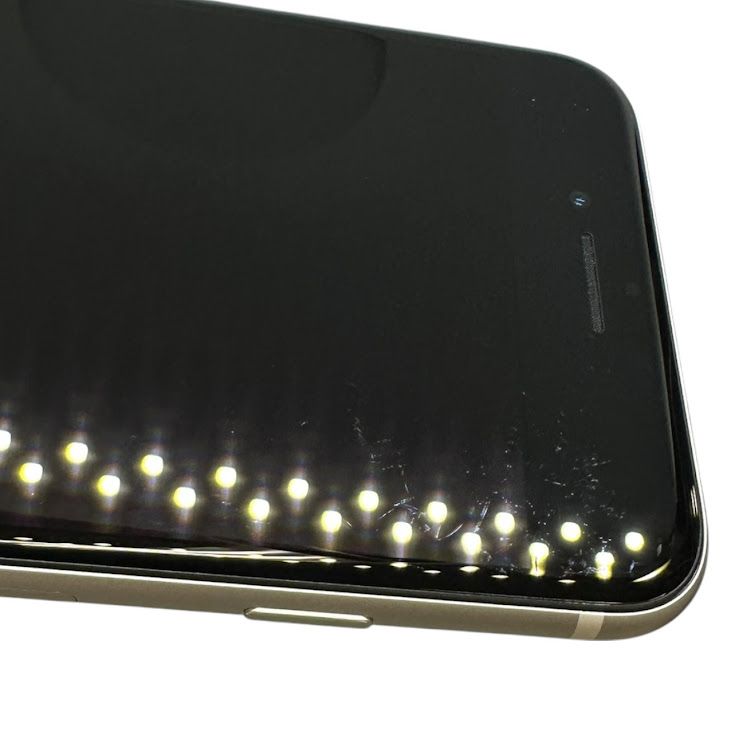�ڥХåƥ꡼93%��iPhone��SE����2�����64GB���ۥ磻�ȡ�SIM�ե꡼��au��