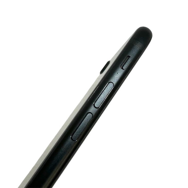 �ڥХåƥ꡼80%��iPhone��SE����3�����64GB���ߥåɥʥ���
