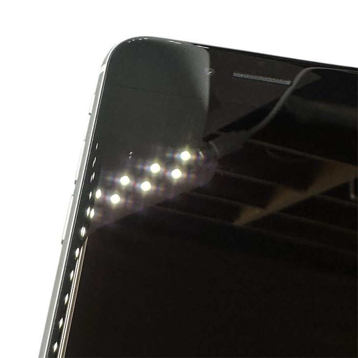 iPhone��SE����2�����128GB���ۥ磻�ȡ�SIM�ե꡼